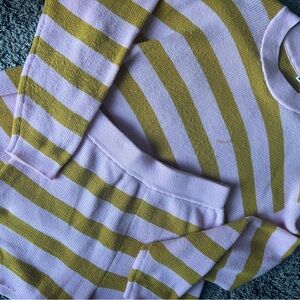 TRENDING Amazon Striped Pink and Gold Sweater Set, size medium